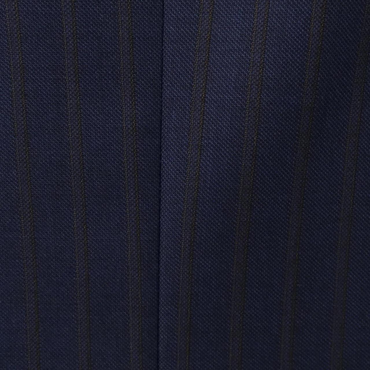 ゴタイリク スーツ