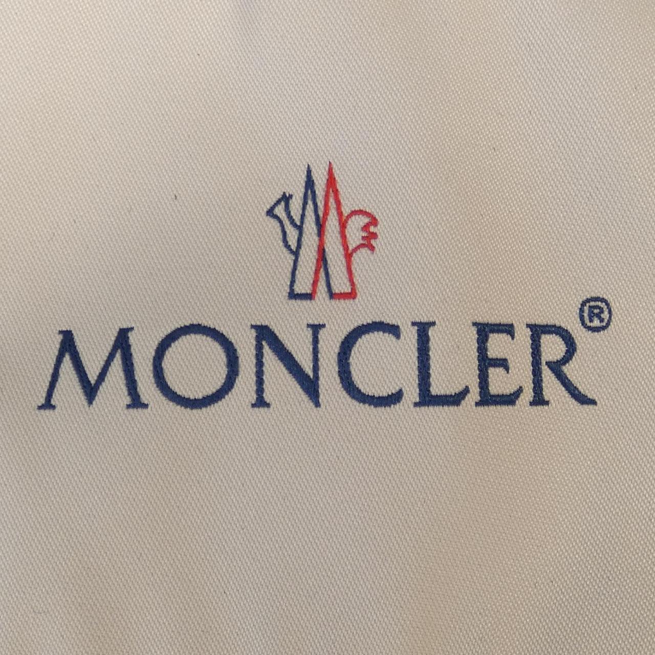 モンクレール MONTREUIL ダウンベスト
