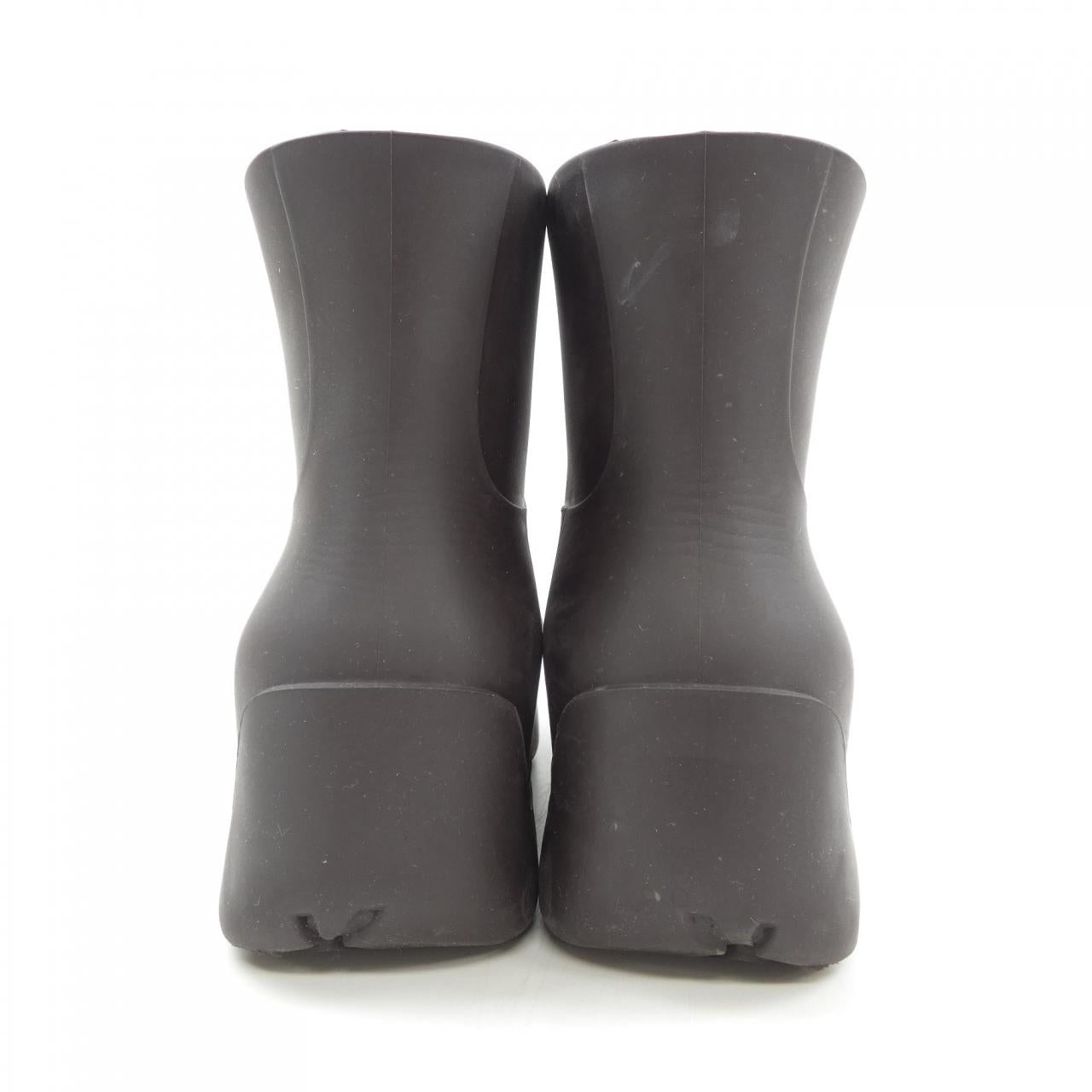 ボッテガヴェネタ V00P0ラバー ブーツ