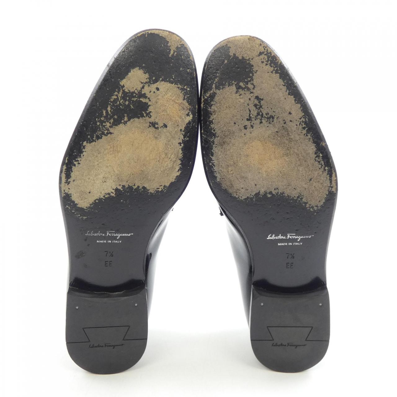 フェラガモ レザー シューズ