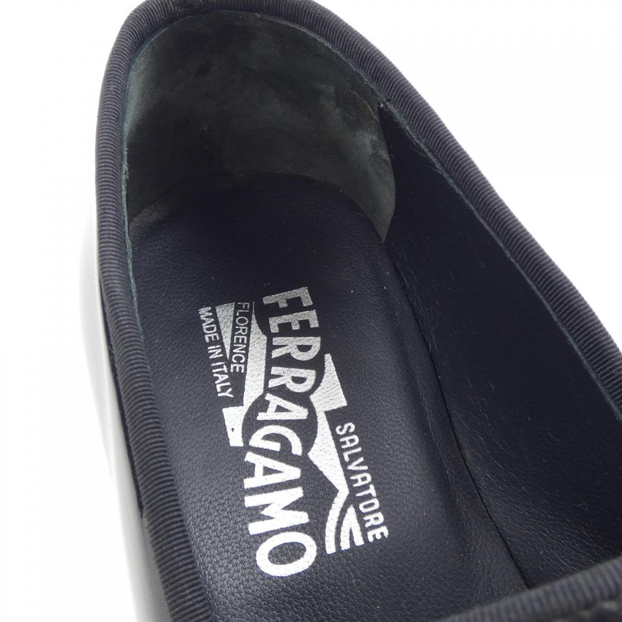 フェラガモ レザー シューズ