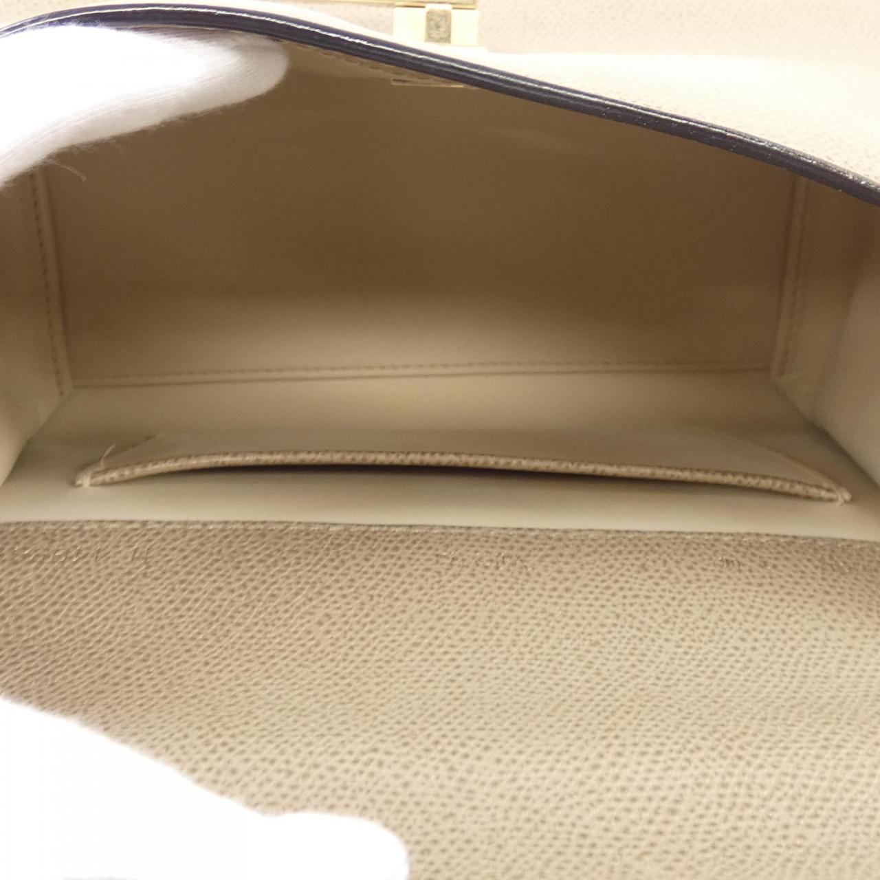 ヴァレクストラ ソフトカーフスキン バッグ