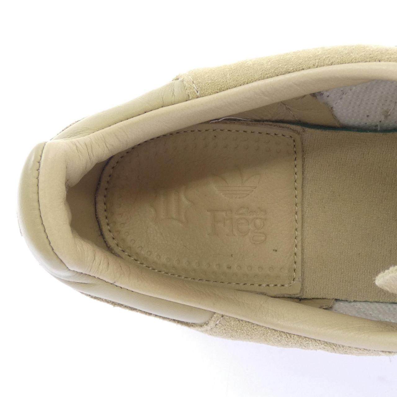 アディダス サンバ KITH CLARKS スニーカー