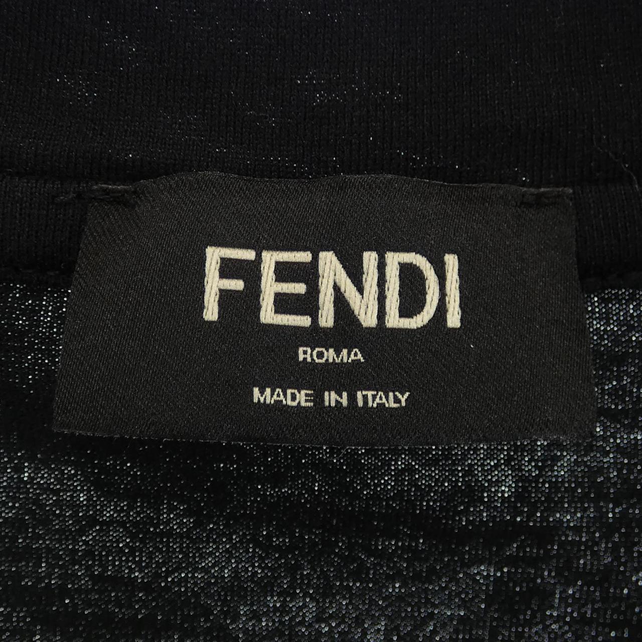フェンディ Tシャツ