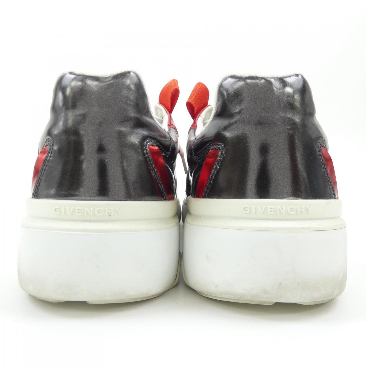 ジバンシィ スニーカー