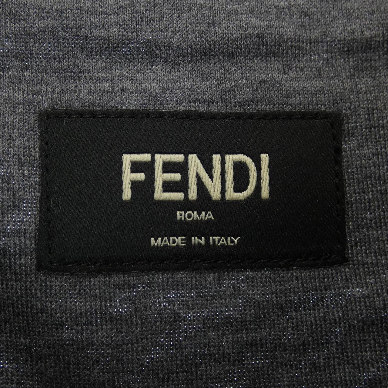 フェンディ Tシャツ
