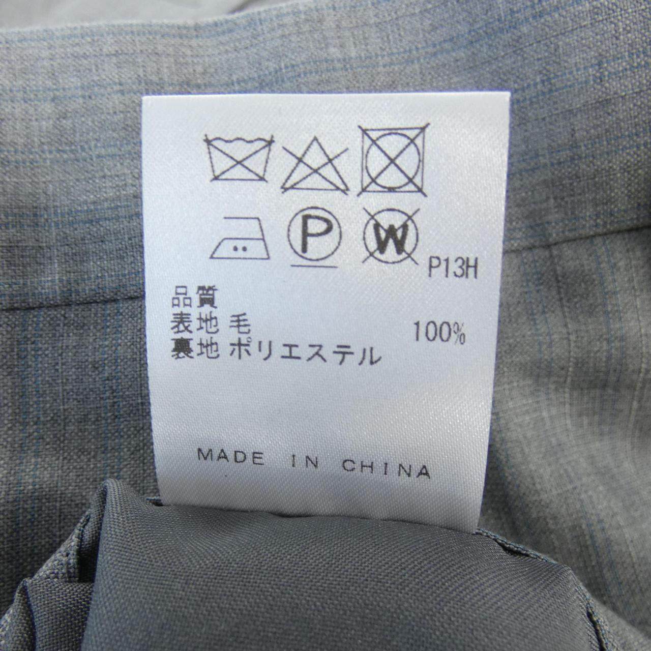ゴタイリク スーツセット