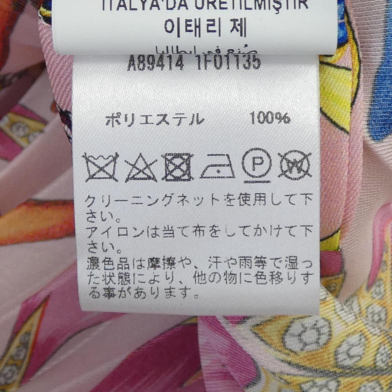 ヴェルサーチェ スカート