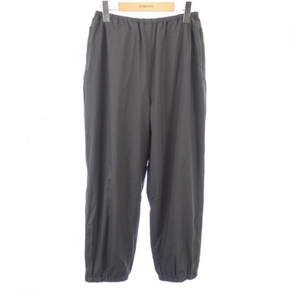 blurhms パンツ