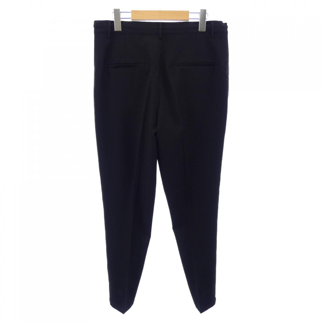 エイケイエム パンツ