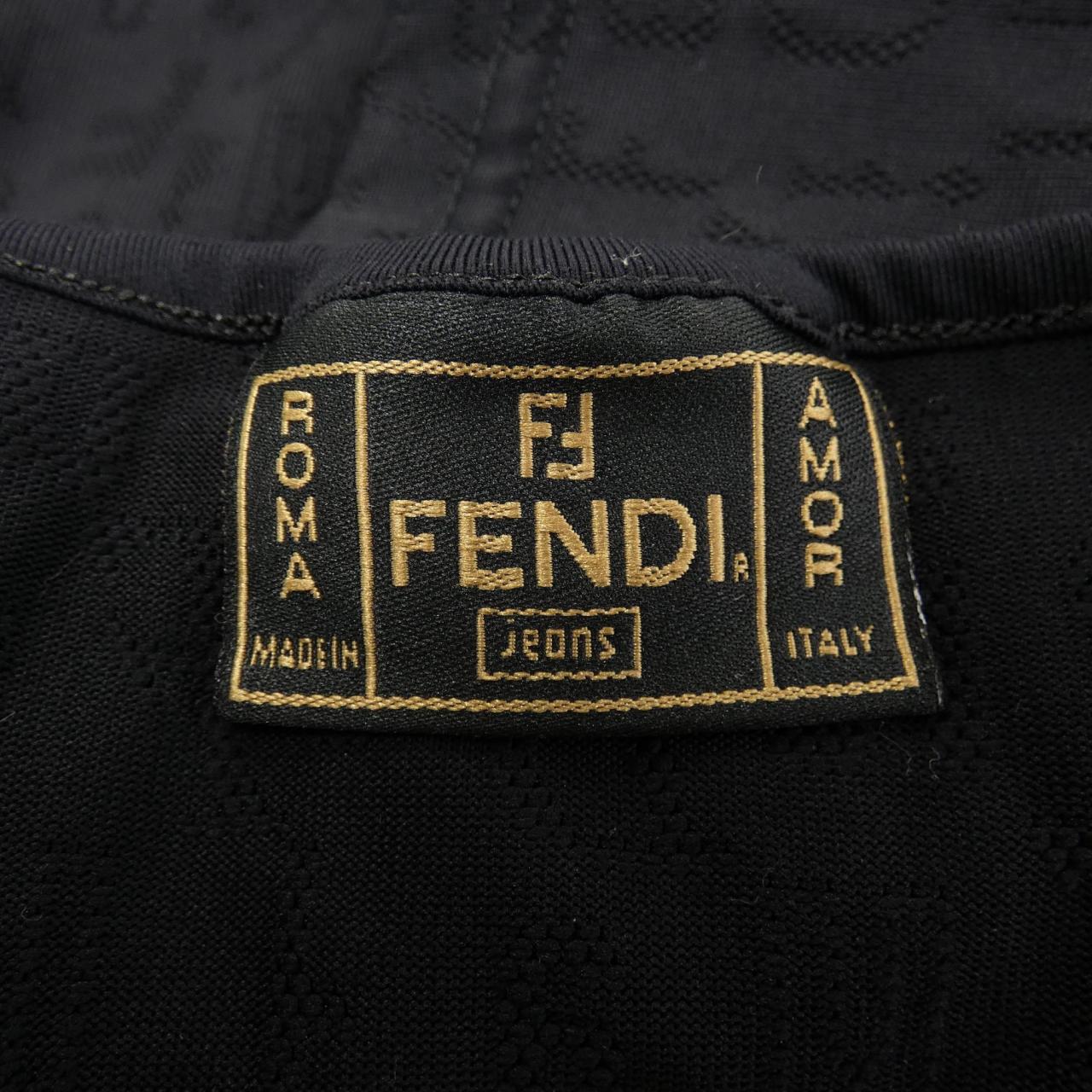 フェンディ トップス