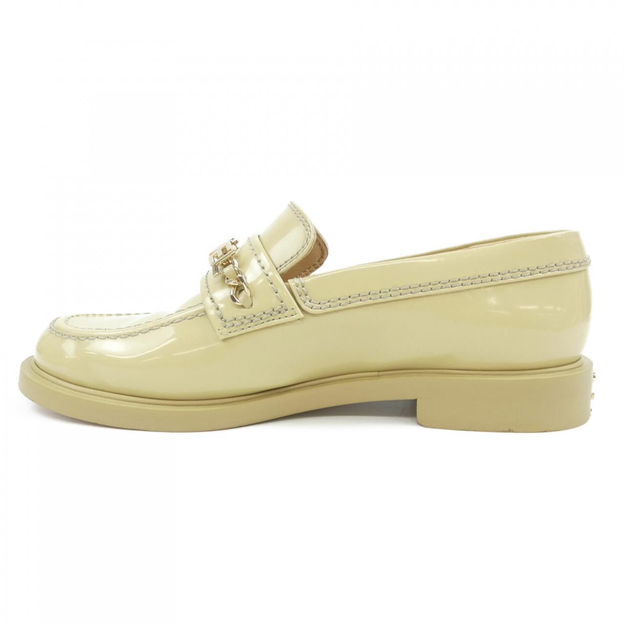 シャネル LOAFERS シャイニーカーフスキンローファー