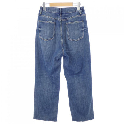 レッド カード ジーンズ