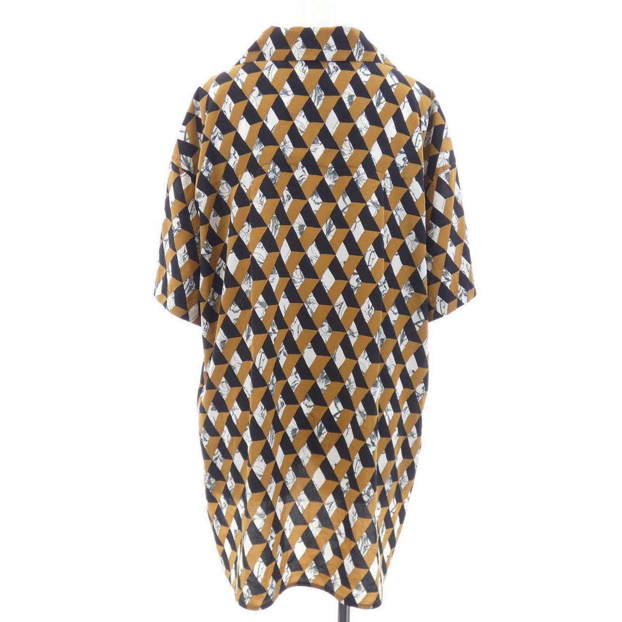 アルディーノアール シャツ