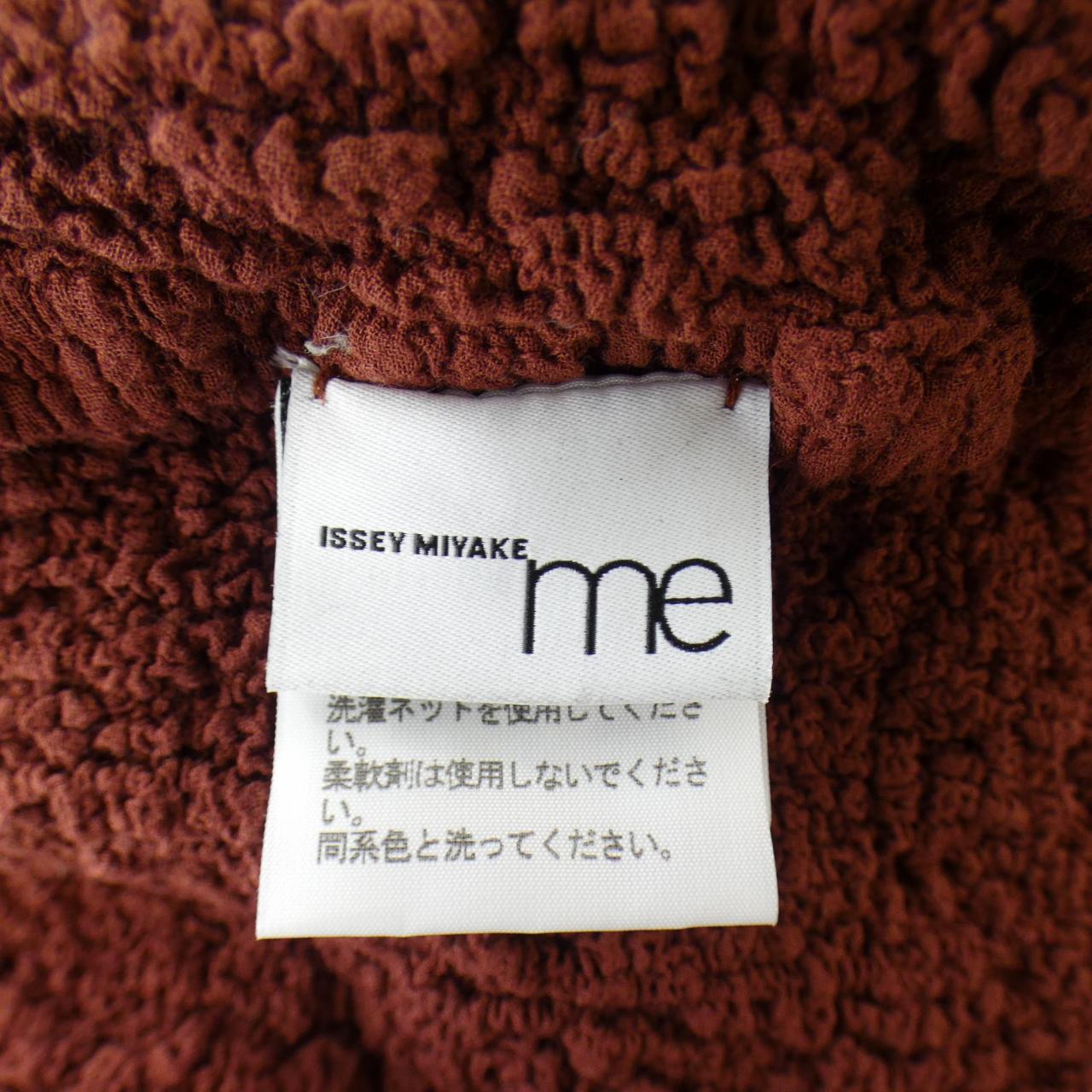 ミーイッセイミヤケトップス