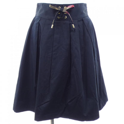 ブルーレーベルクレストブリッジ スカート