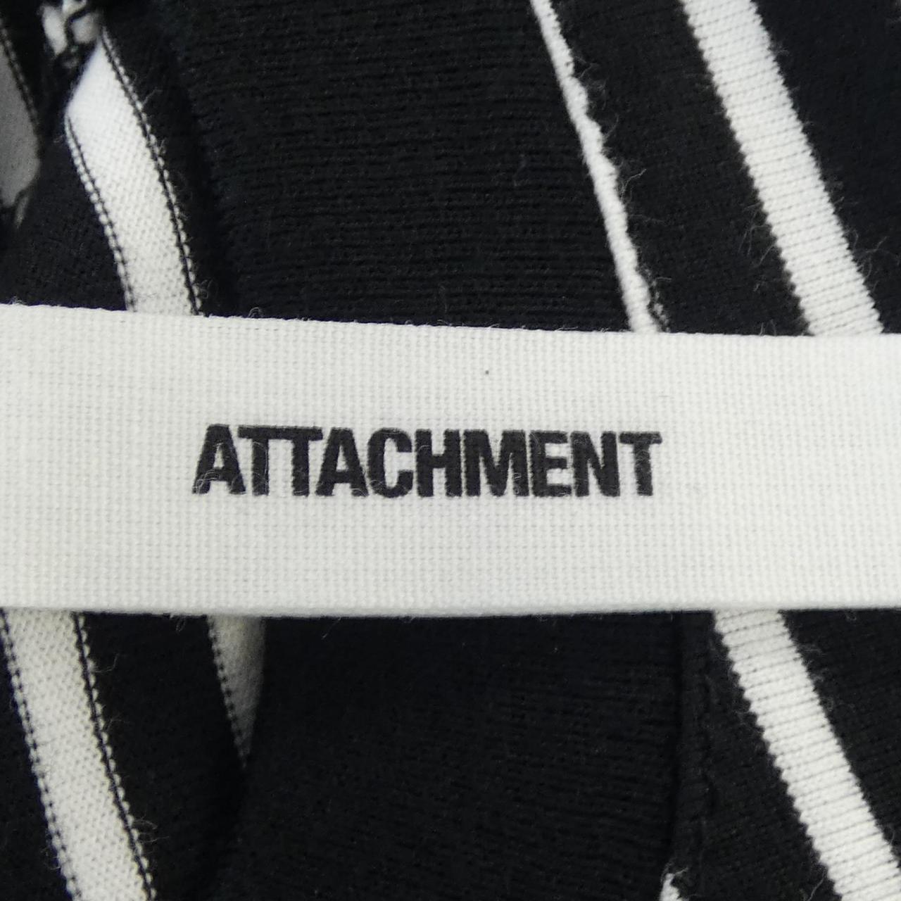 アタッチメント コットンTシャツ