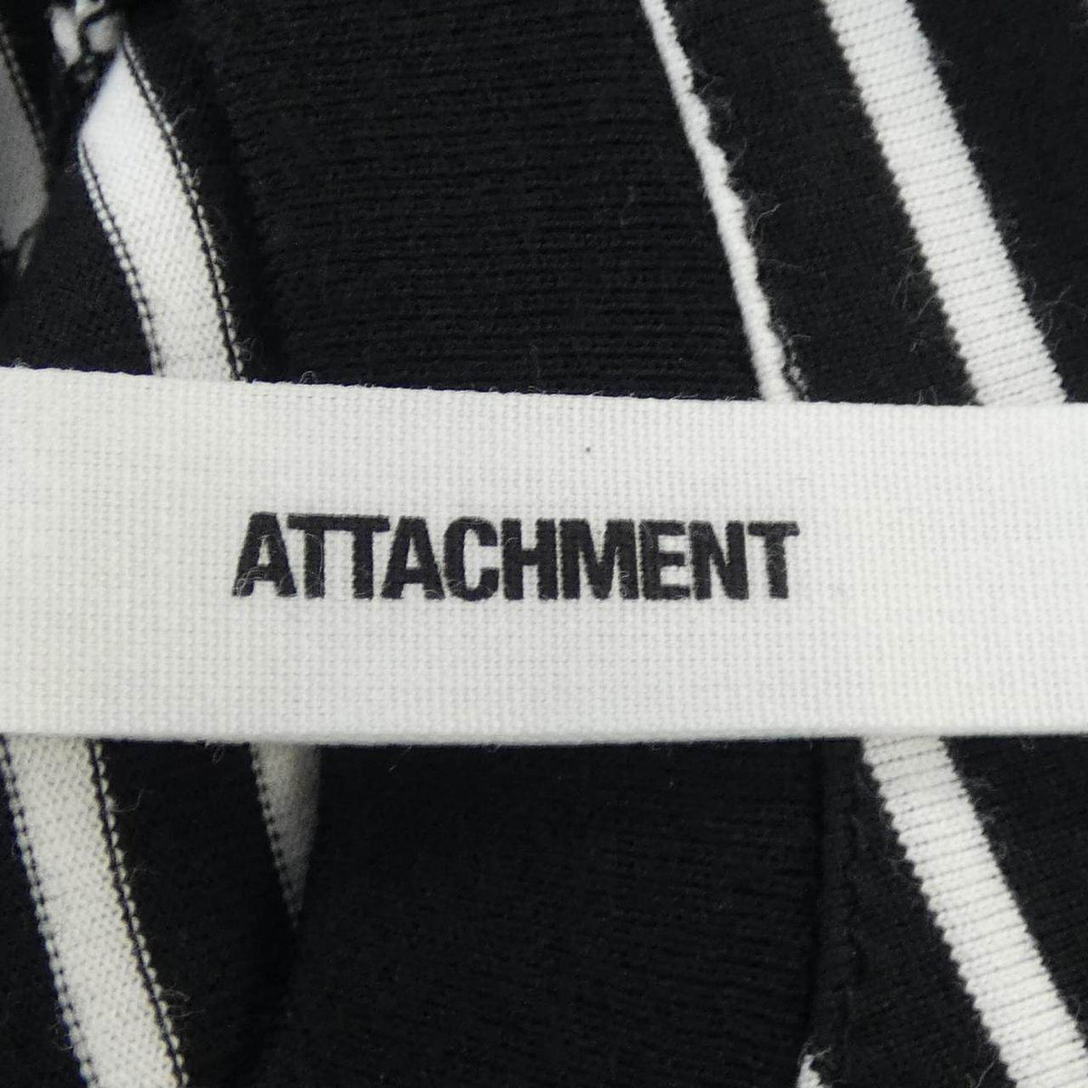 アタッチメント コットンTシャツ