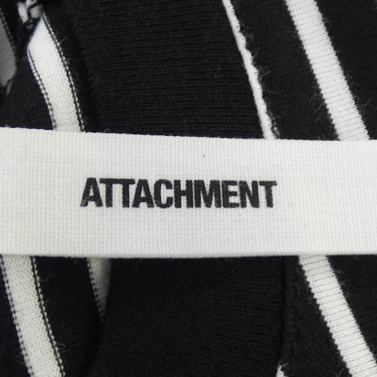 アタッチメント コットンTシャツ