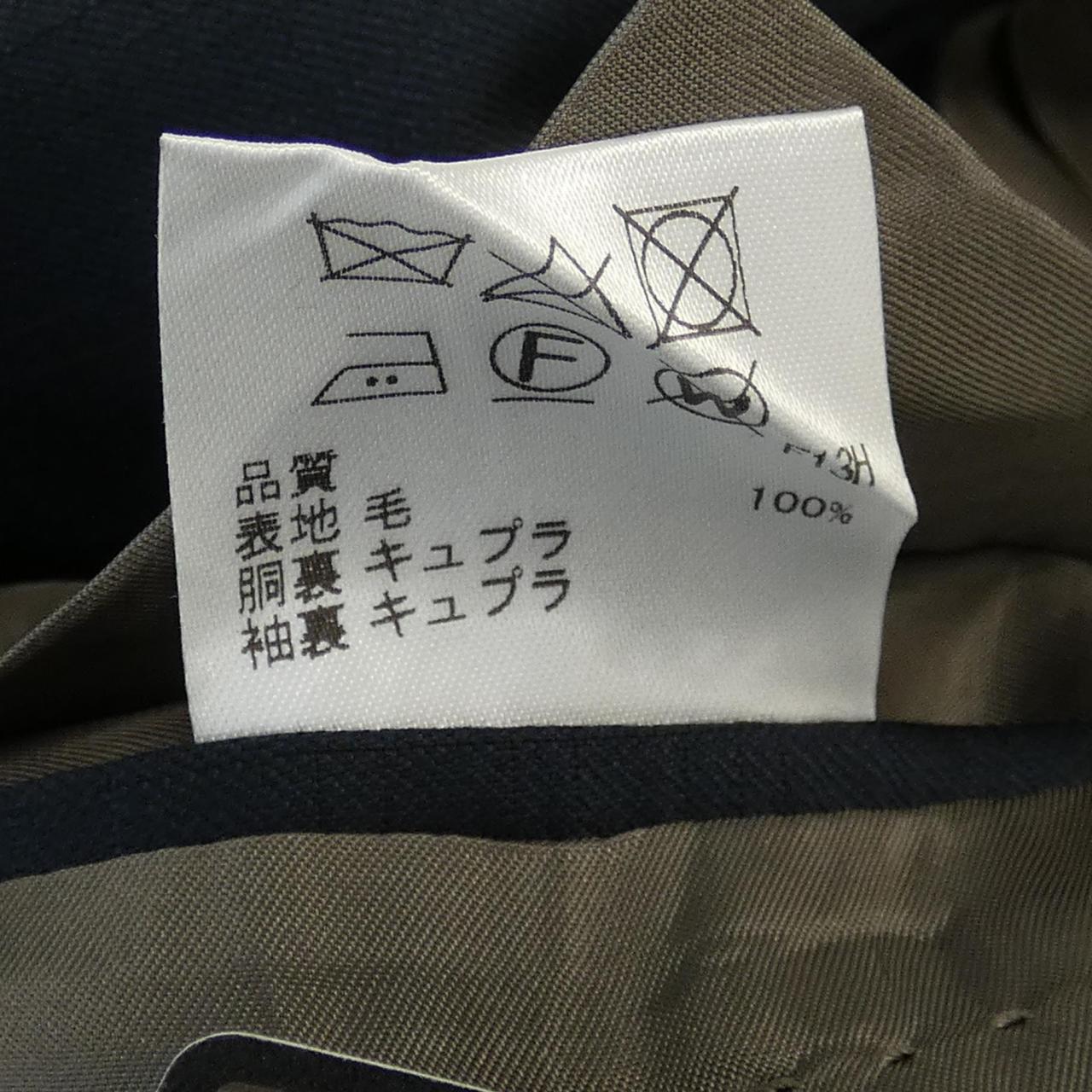 ゴタイリク スリーピーススーツ