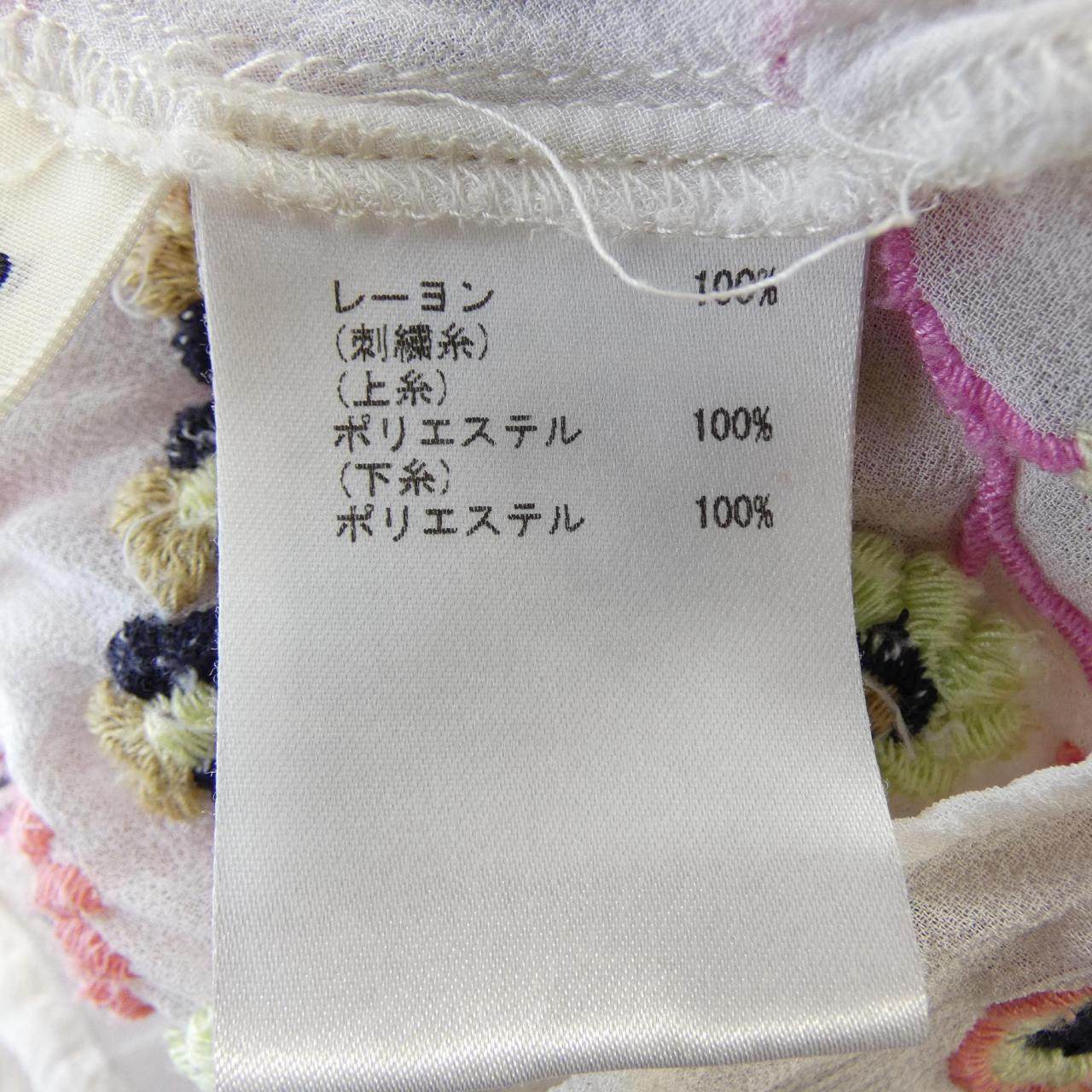 グレースコンチネンタル トップス