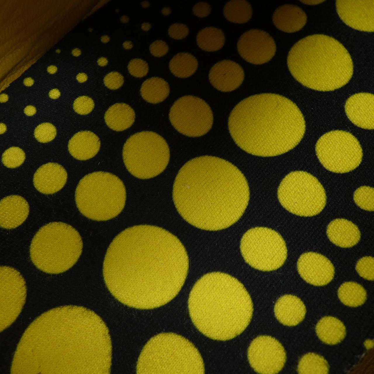 ルイヴィトン YAYOI KUSAMA レザーシューズ
