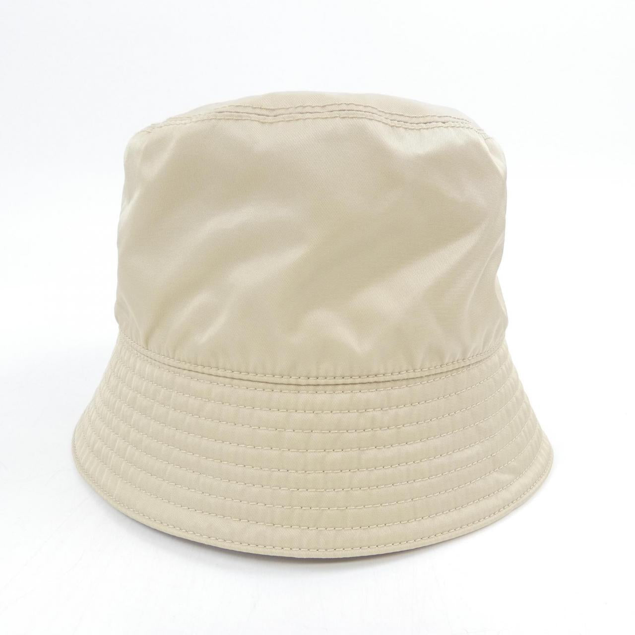 プラダ トライアングルロゴ Re-Nylon ハット