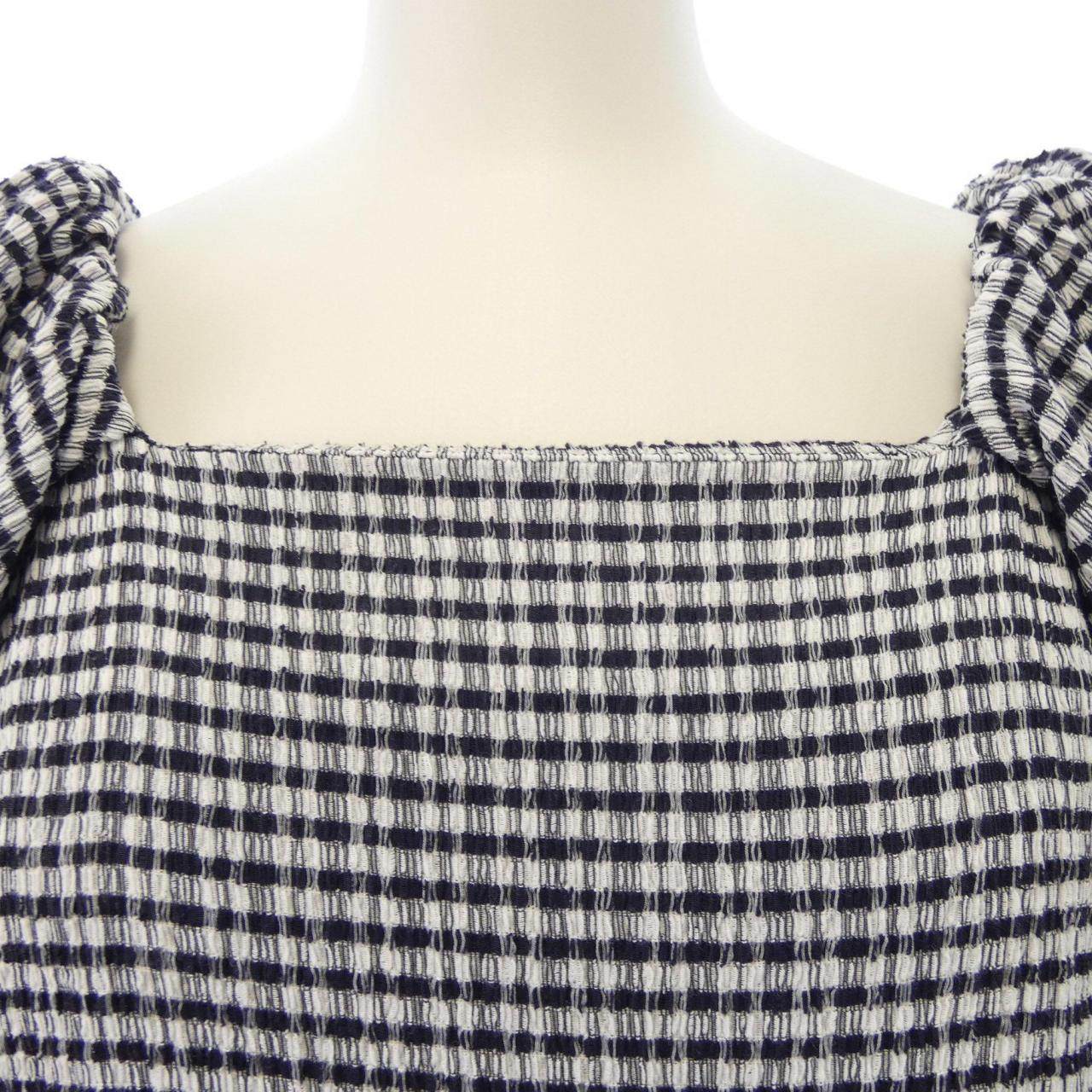 エミ ワンピース