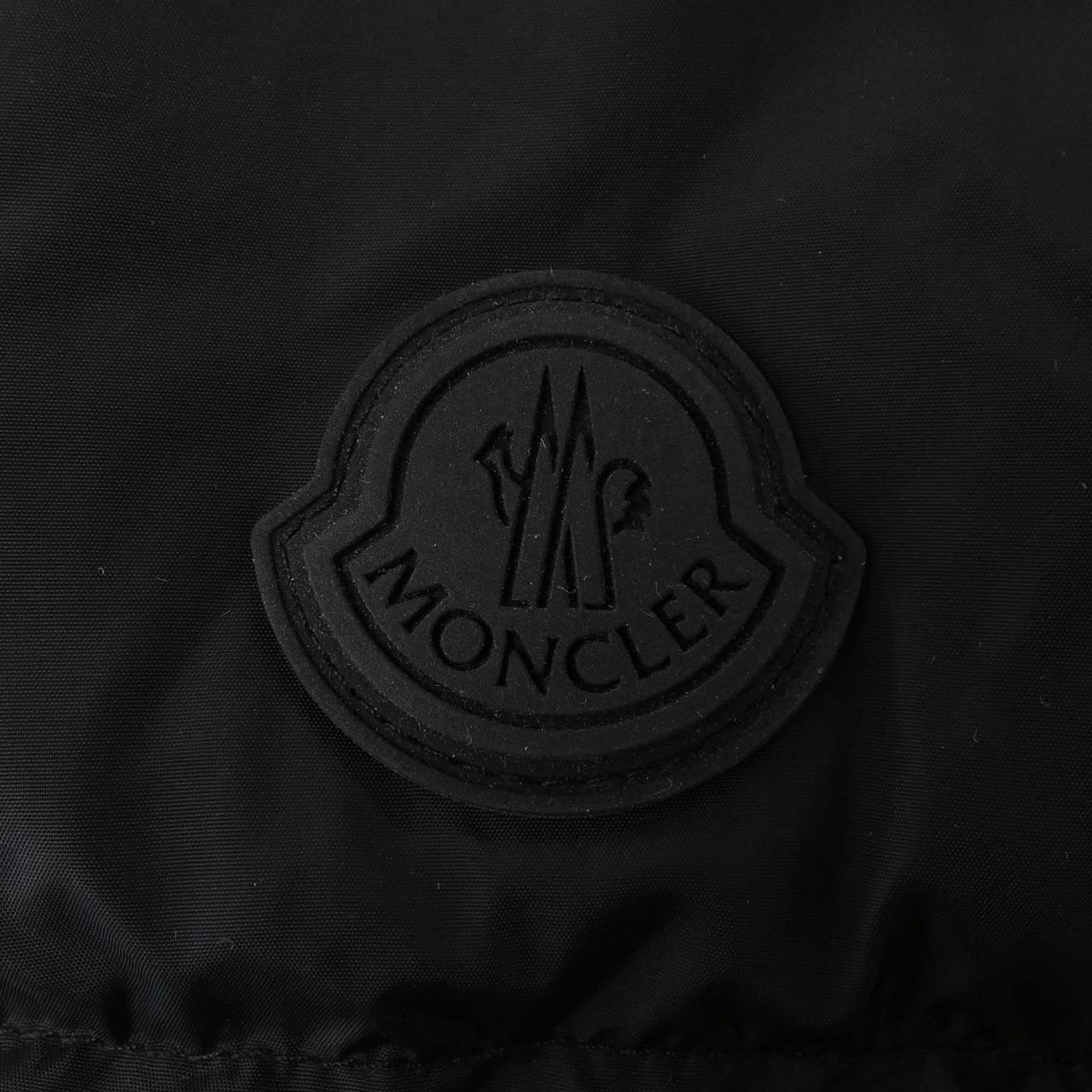 モンクレール MONTCLA ダウンジャケット