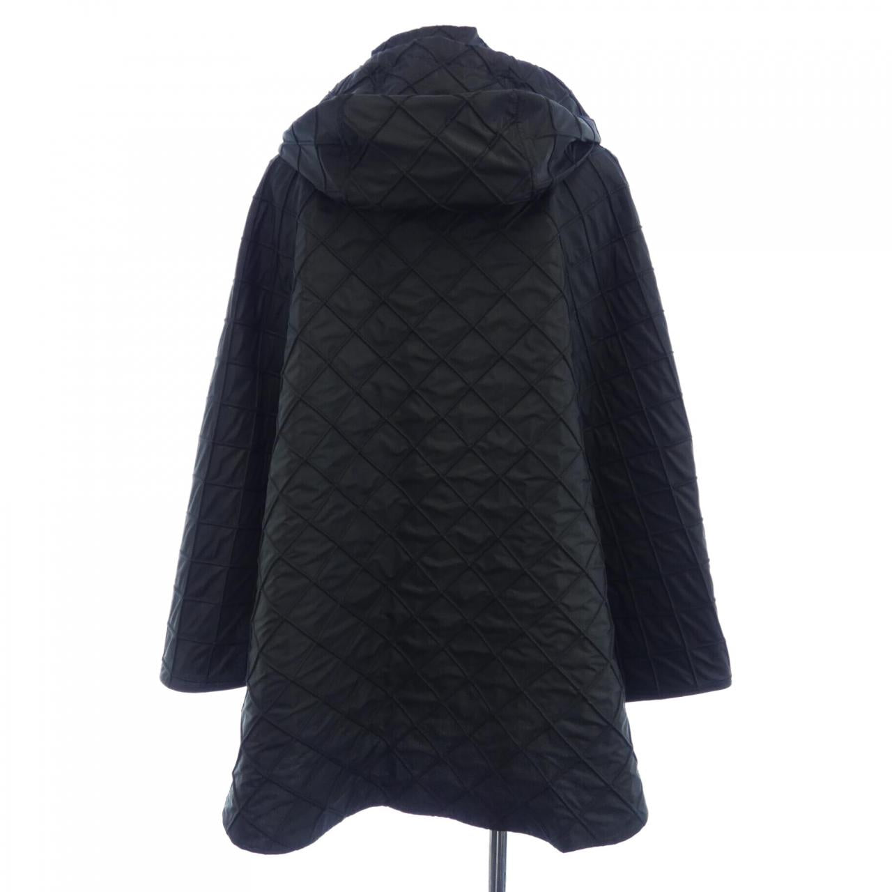 シャネル LOOK16 ウールケープ