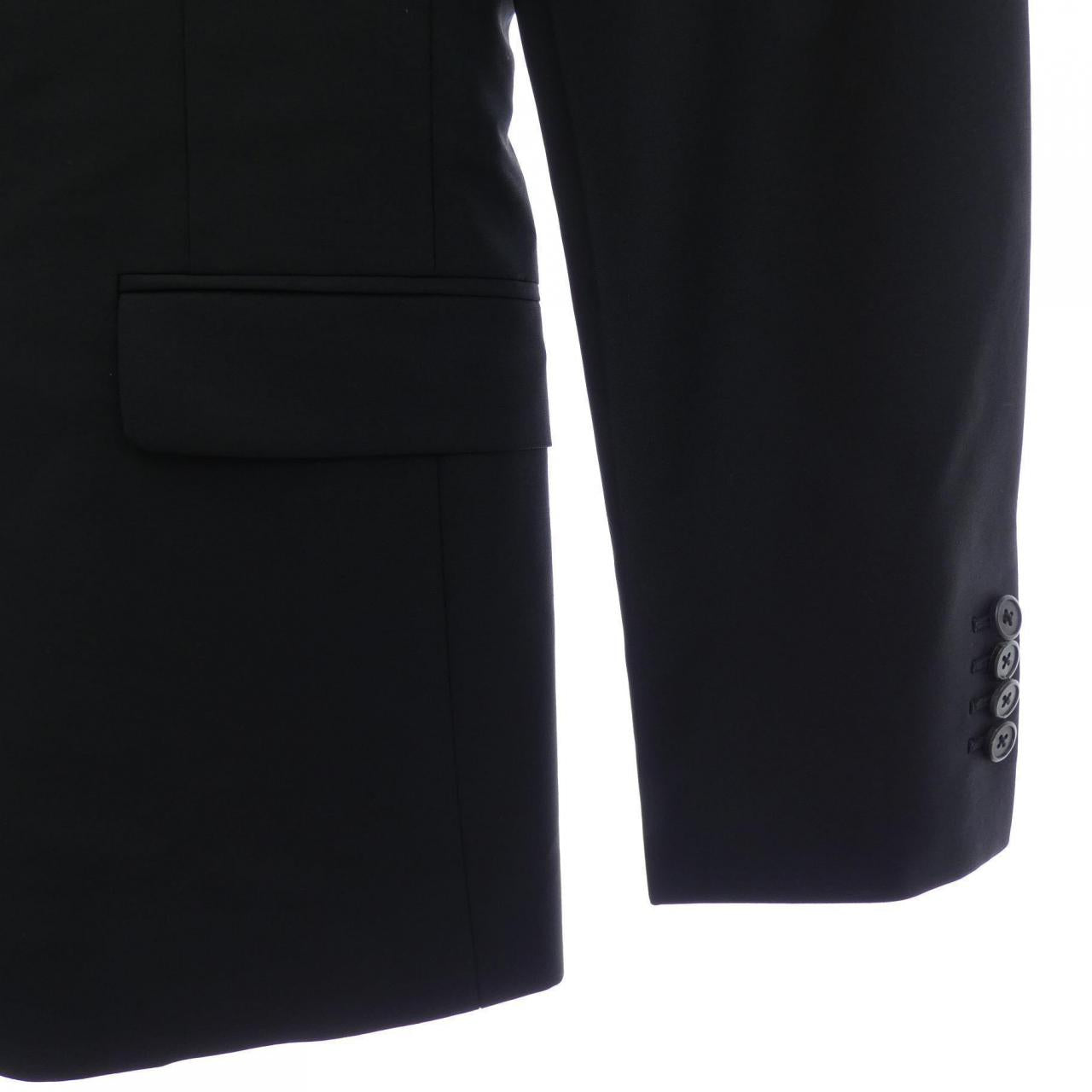 プラダ スーツ