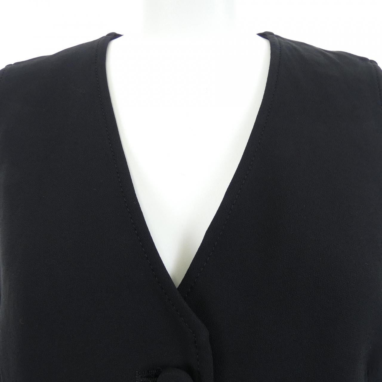 グッチ 619326 ZKR01 ベスト