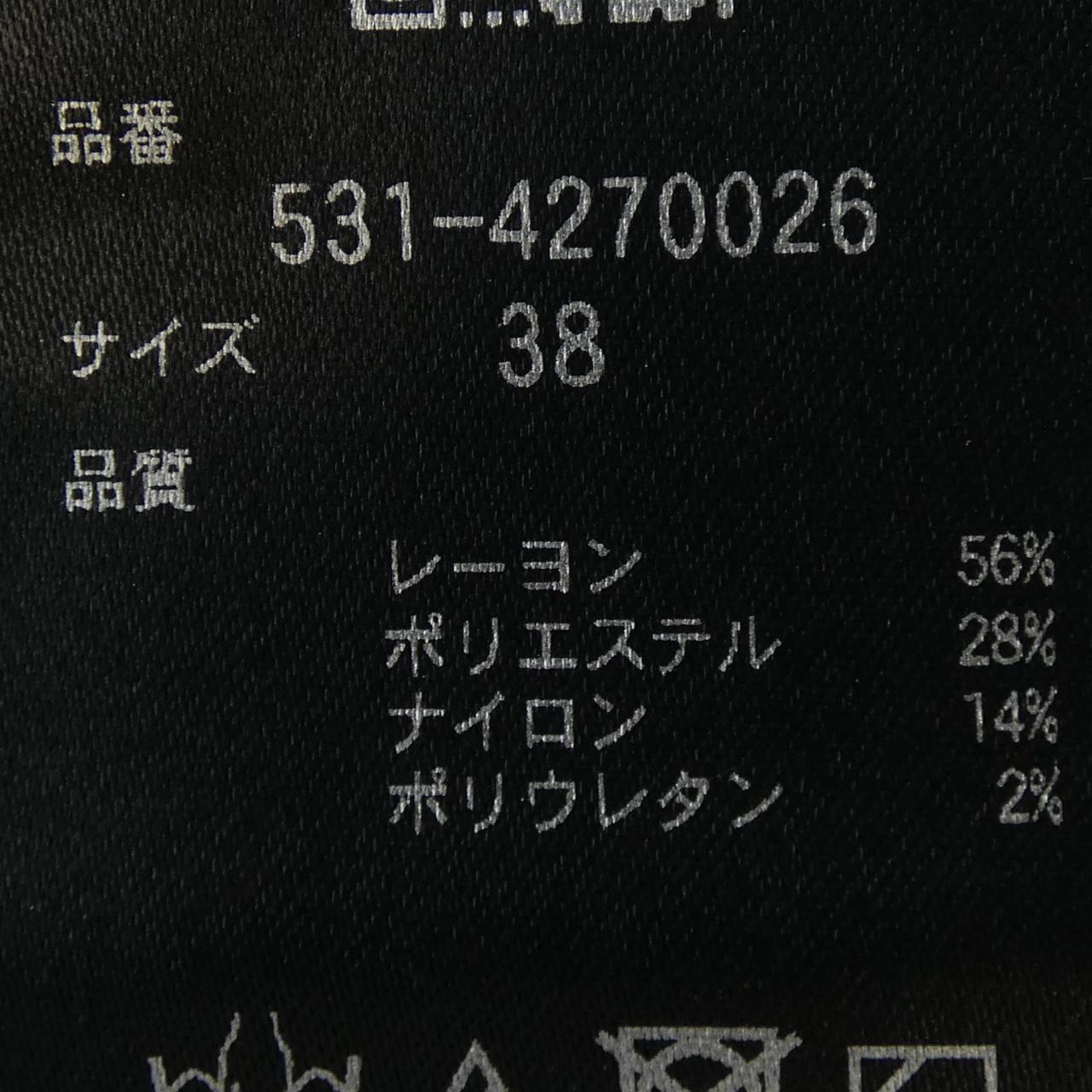 アドーア ニットトップス