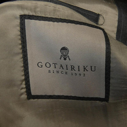 ゴタイリク スーツ