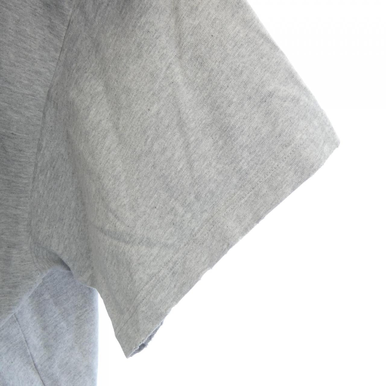 バレンシアガ ダメージ加工Tシャツ