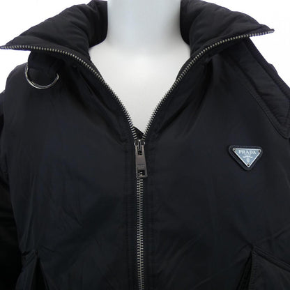 プラダ トライアングルロゴ RE-NYLON ダウンジャケット