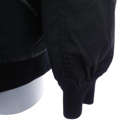 プラダ トライアングルロゴ RE-NYLON ダウンジャケット