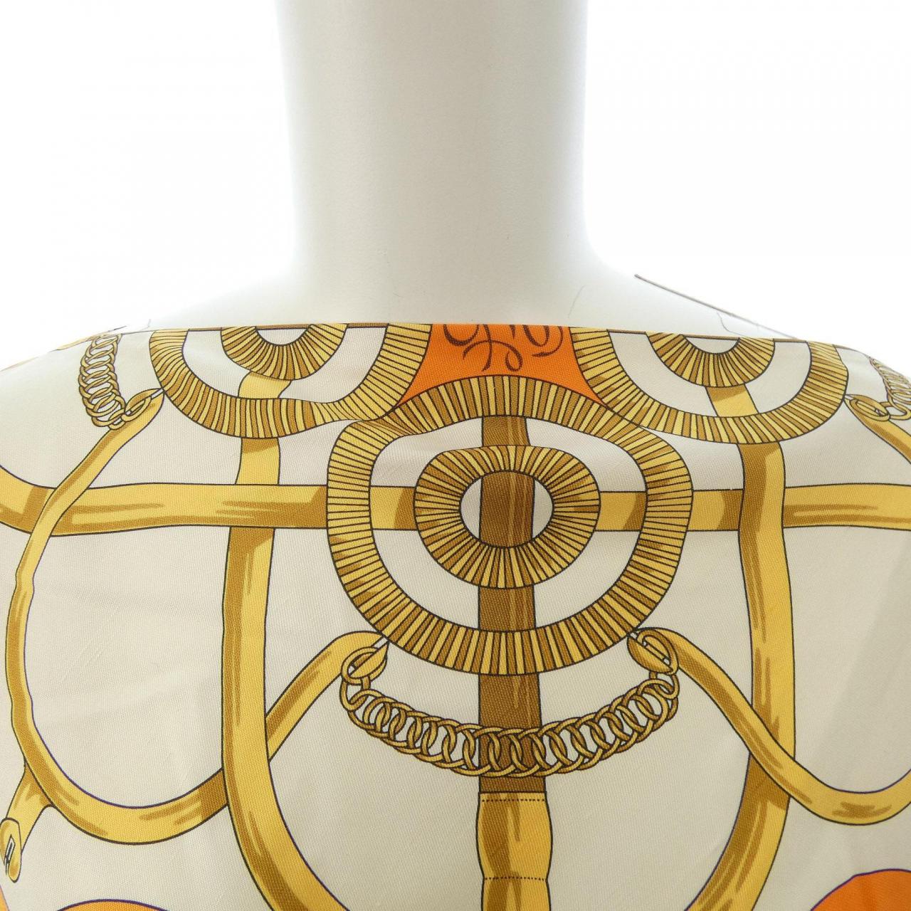 エルメス EPERON D'OR シルクポンチョ