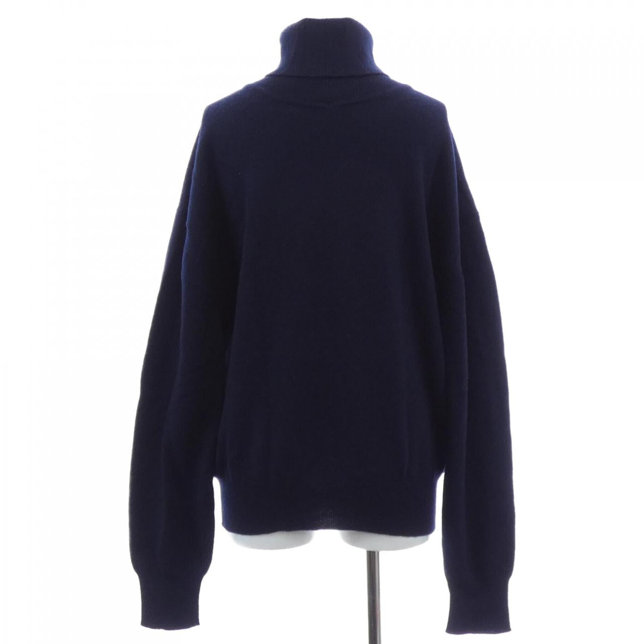 ルイヴィトン Dリングタートルネック カシミヤニット