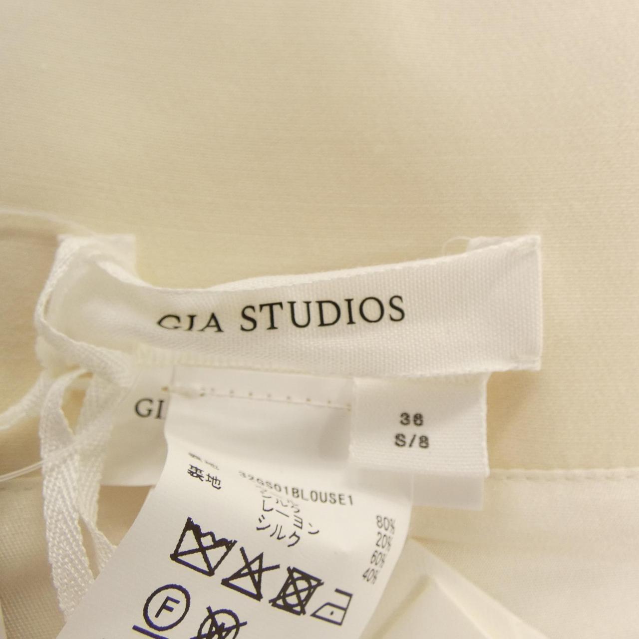 GIASSTUDIOS トップス