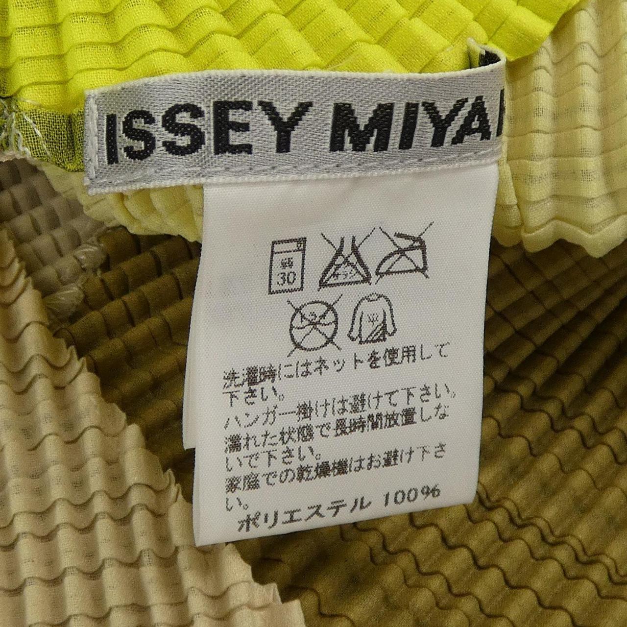 イッセイミヤケ トップス