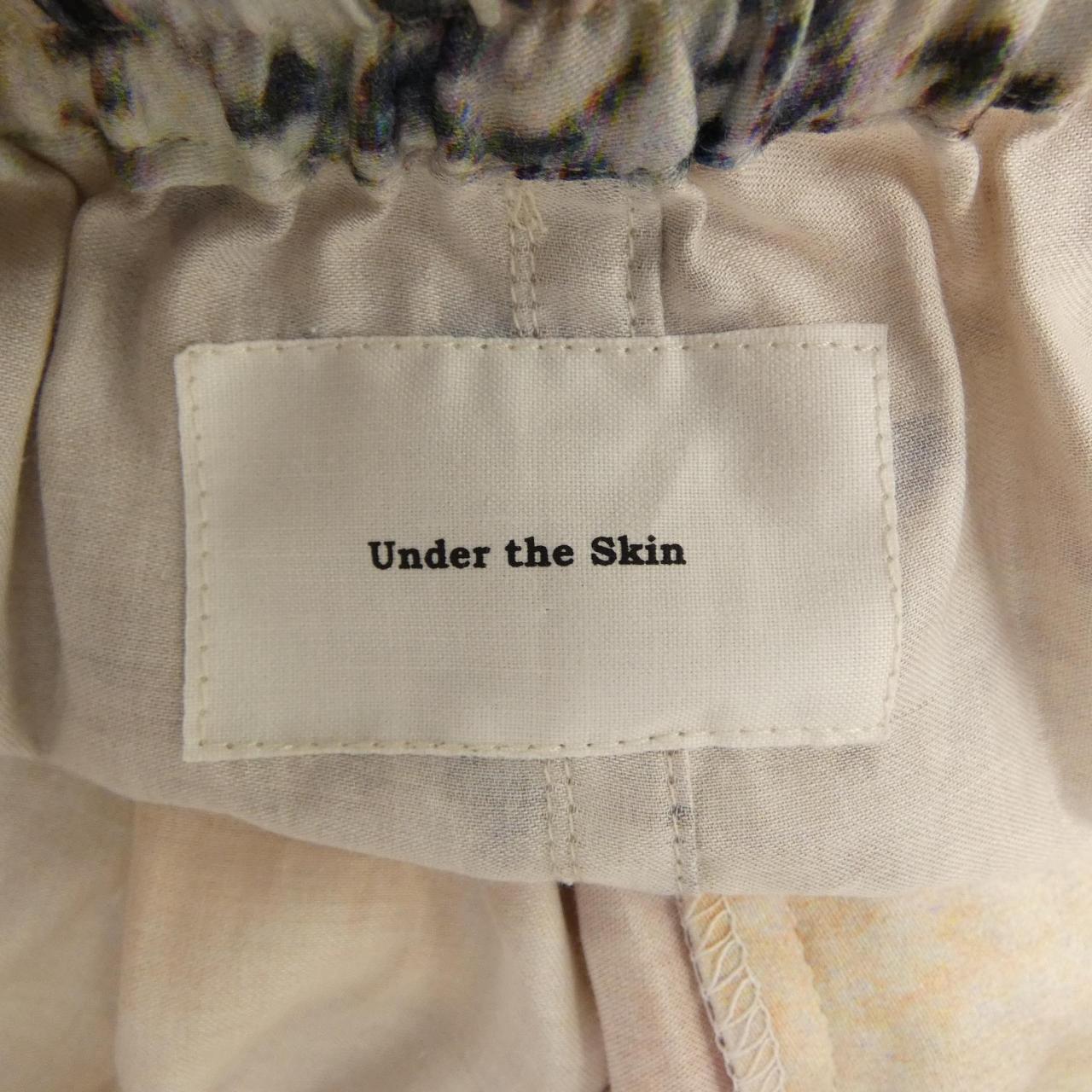 Under the Skin パンツ