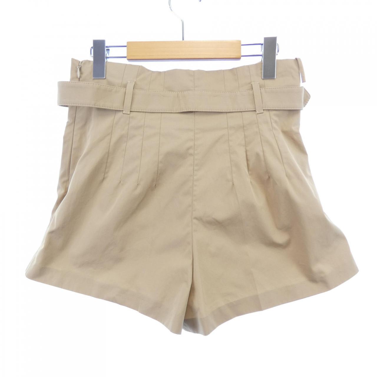 プラダ ショートパンツ