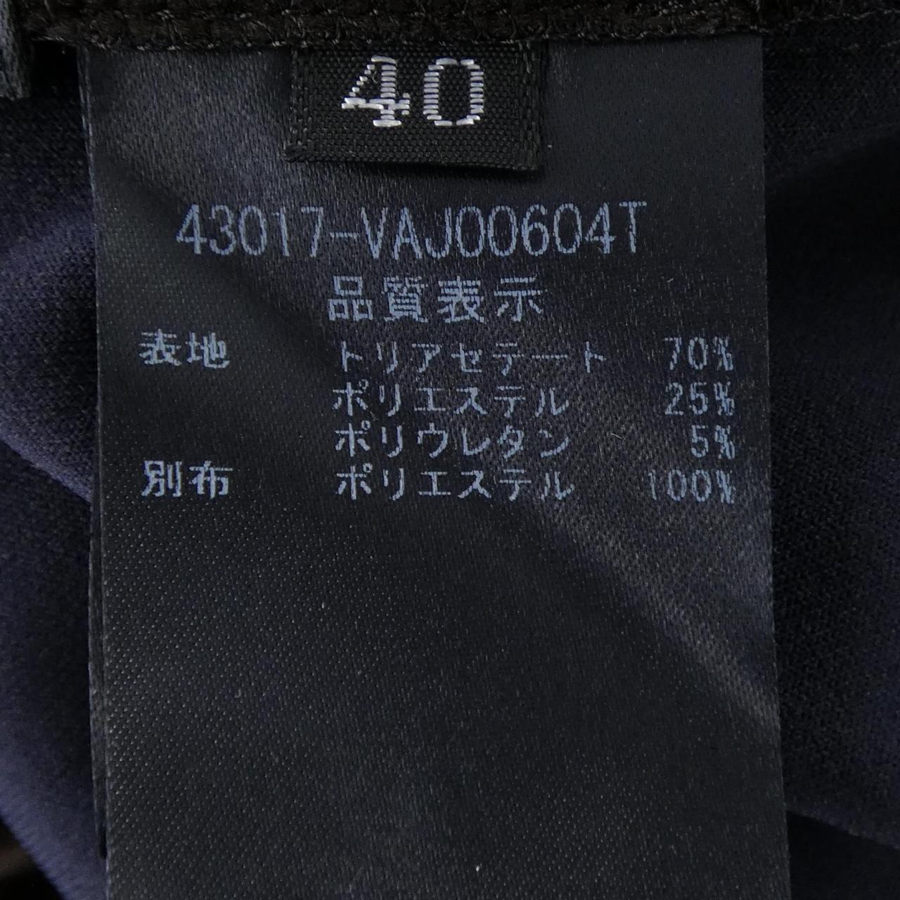 ヴェロアノワール ベロアパーカー