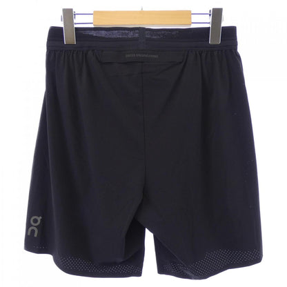 オン ショートパンツ