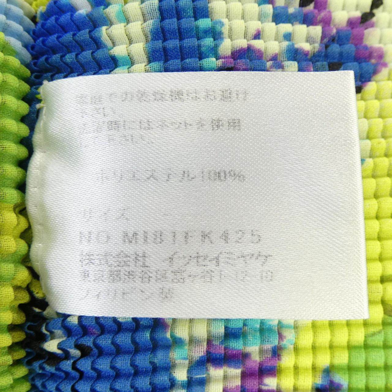 ミーイッセイミヤケ トップス