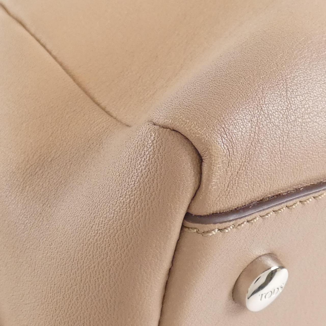 トッズ D-スタイリング レザー バッグ