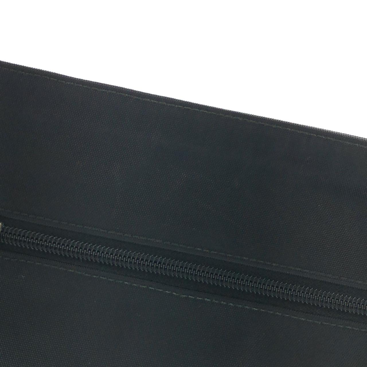 バレンシアガ EXPLORER POUCH ナイロン クラッチバッグ