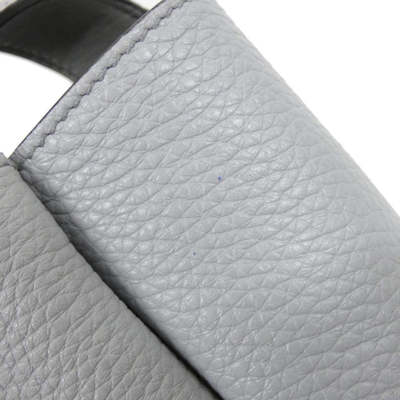 プラダ VIT.DAINO SOFT バッグ