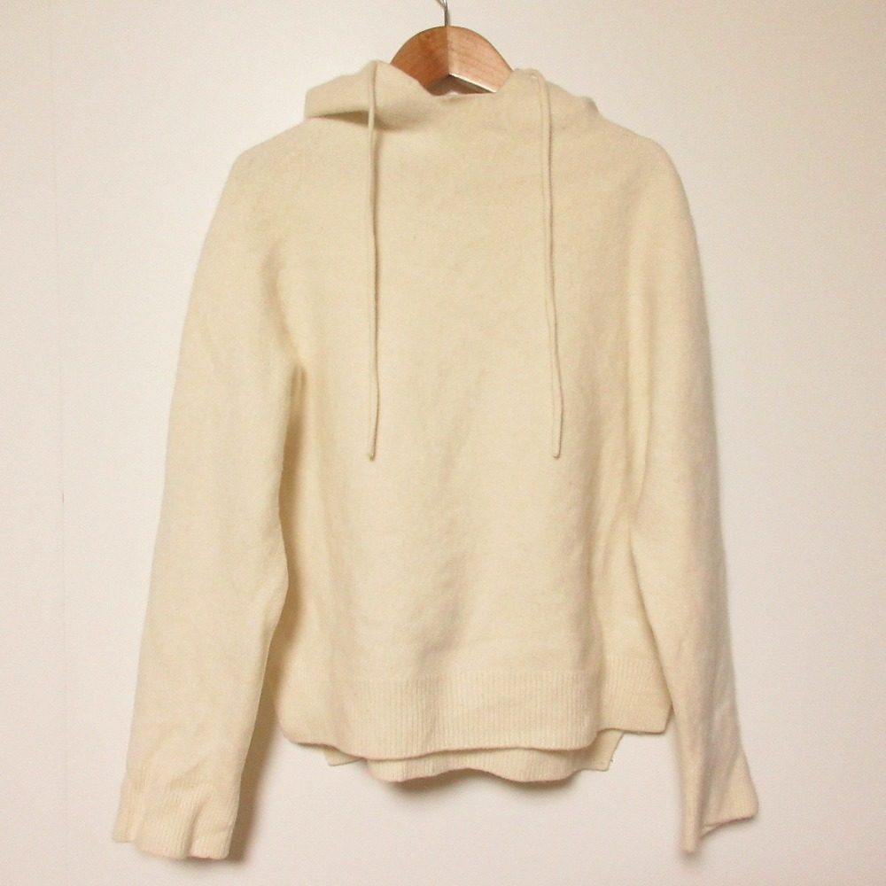ドレステリア カシミヤブレンドフードニット